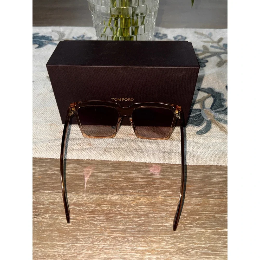 Tom‎ Ford FT0763 57G Maxim Square Sunglasses Champagne Brown Gradient Womens